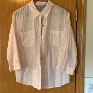 Adorable pale pink 3/4 sleeve Chico’s Blouse